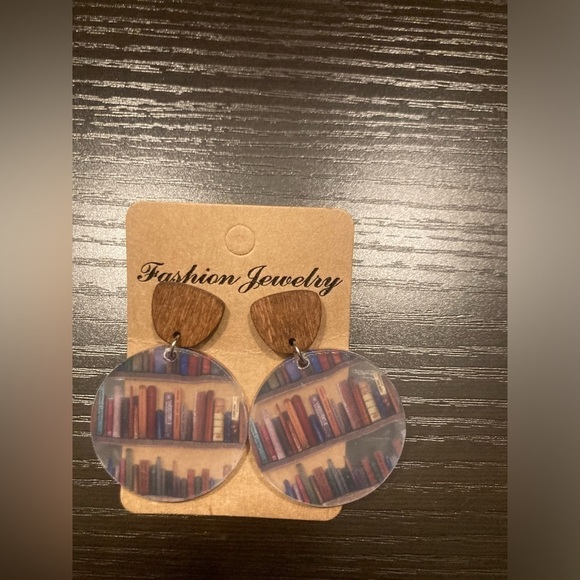 3/$20 New earrings with books on them. Great gift for teacher/ librarian - Picture 1 of 2